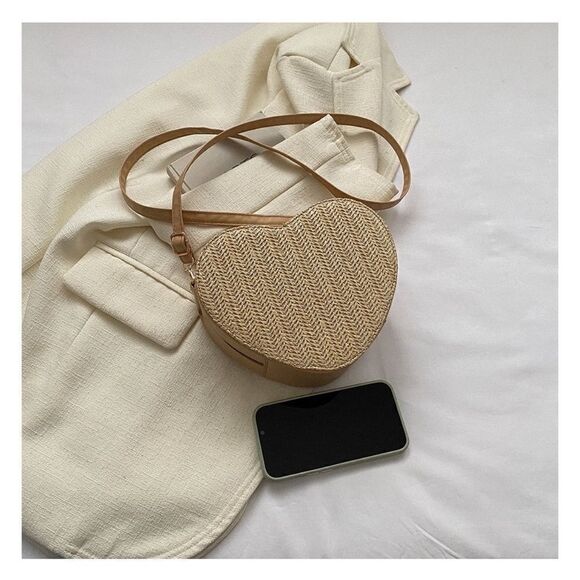 Straw Heart Cream Crossbody Shoulder Bag - Picture 4 of 15